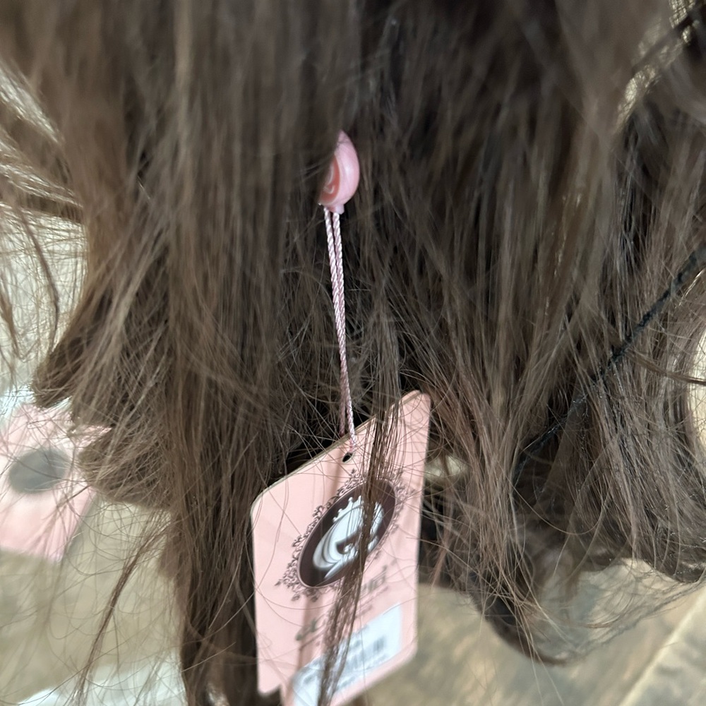 Wig - Picture 5 of 5